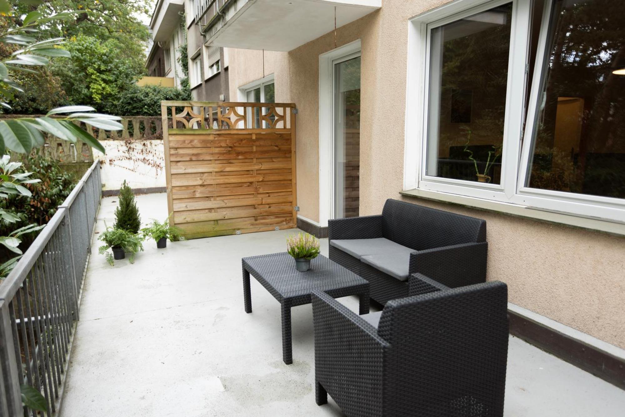 Central Apartment With Terrace And A Free Parking Duisburg Exterior photo